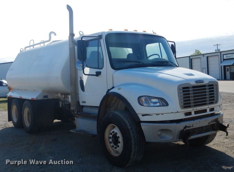 image for item ES9654 2012 Freightliner Business Class M2 106  water truck