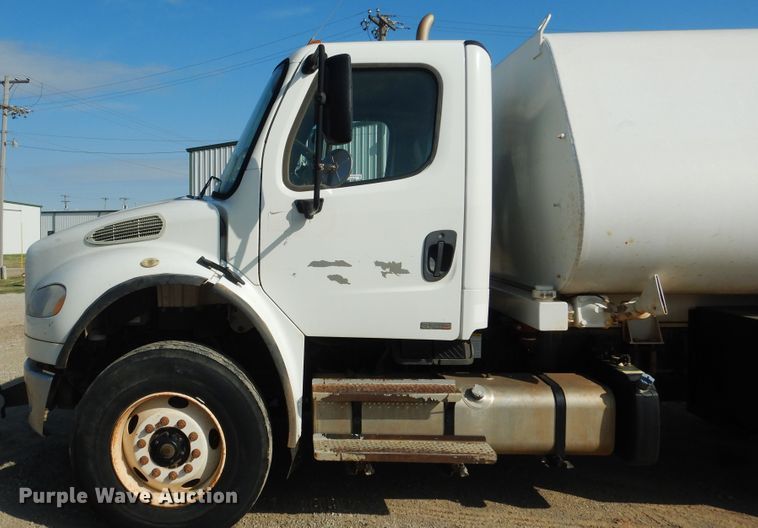 image for item ES9654 2012 Freightliner Business Class M2 106  water truck