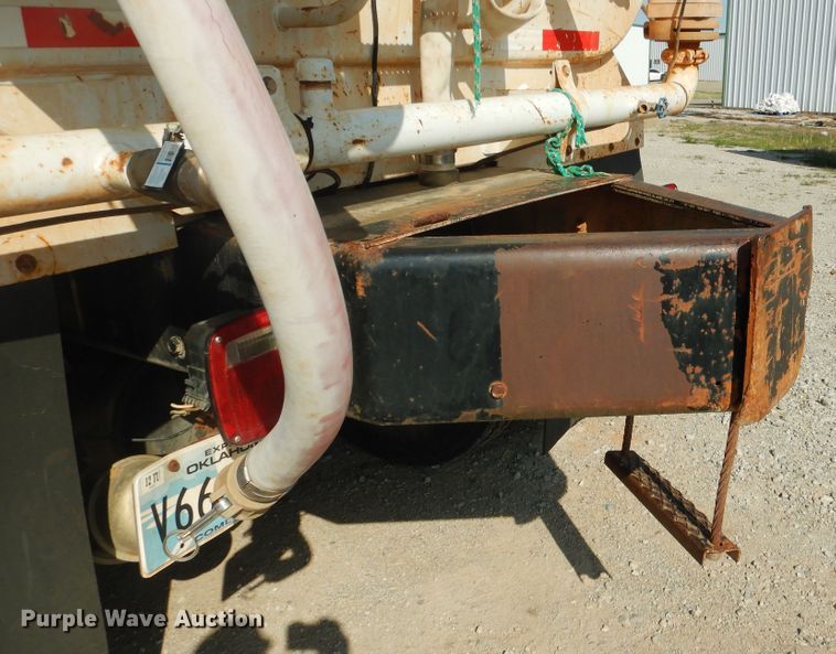 image for item ES9654 2012 Freightliner Business Class M2 106  water truck