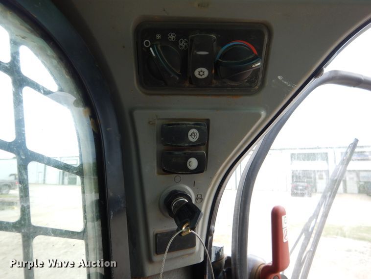 image for item ES9668 2016 Caterpillar 259D  tracked skid steer loader