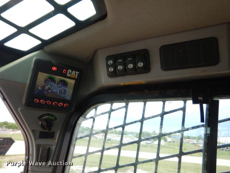 image for item ES9668 2016 Caterpillar 259D  tracked skid steer loader