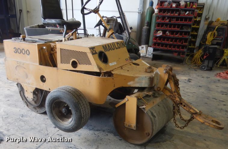 image for item ET9173 Mauldin 3000  double drum vibratory roller