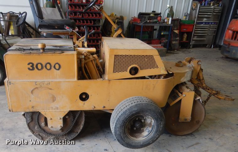 image for item ET9173 Mauldin 3000  double drum vibratory roller