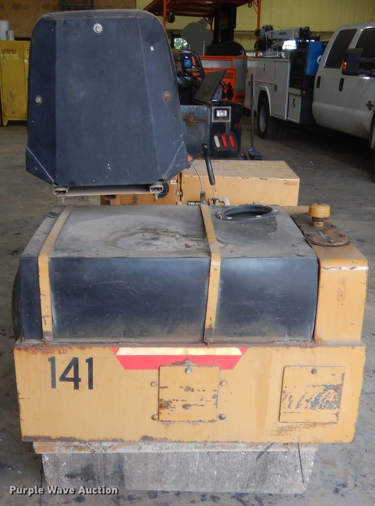 image for item ET9173 Mauldin 3000  double drum vibratory roller