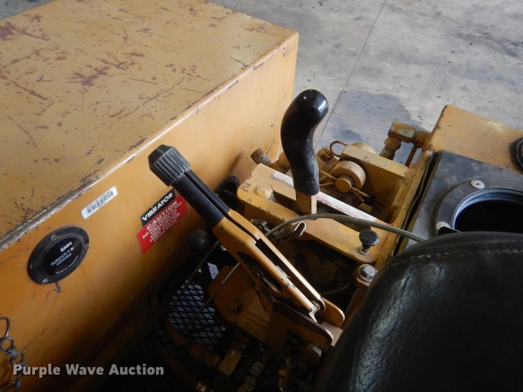 image for item ET9173 Mauldin 3000  double drum vibratory roller