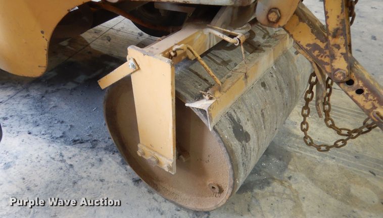 image for item ET9173 Mauldin 3000  double drum vibratory roller