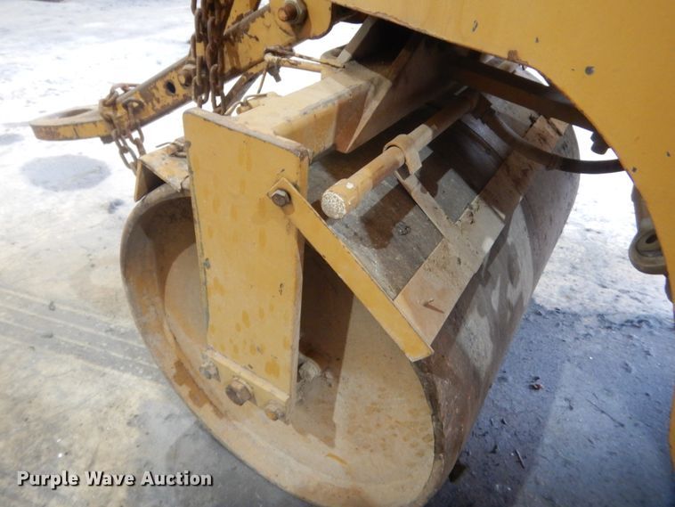 image for item ET9173 Mauldin 3000  double drum vibratory roller