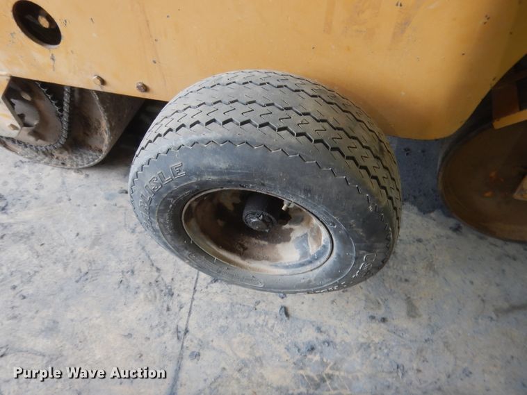 image for item ET9173 Mauldin 3000  double drum vibratory roller