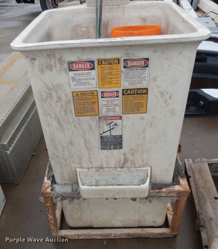 image for item EX9528 Man basket