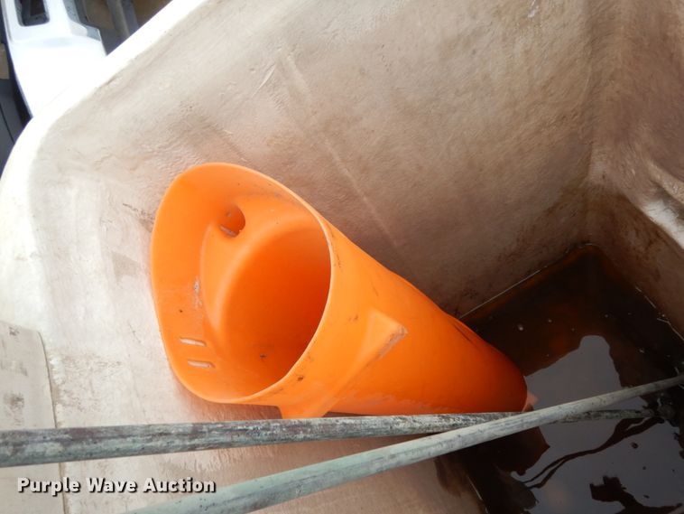 image for item EX9528 Man basket