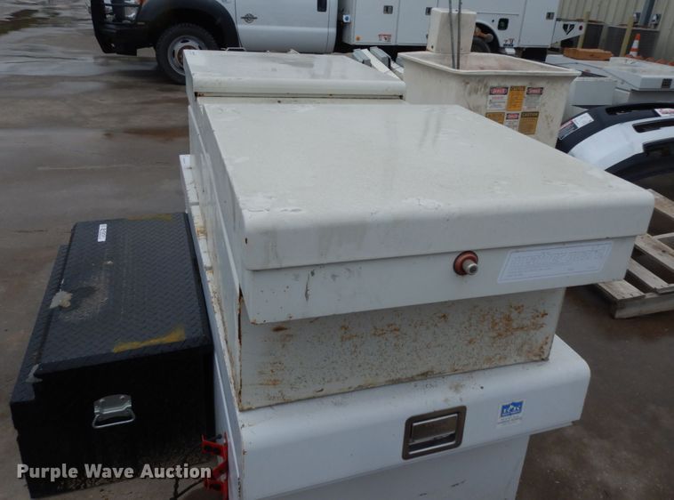 image for item EX9531 (4) tool boxes