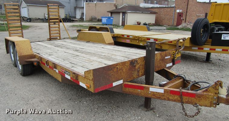 image for item GC9927 2005 Maclander  utility trailer