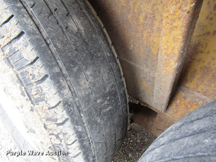 image for item GC9927 2005 Maclander  utility trailer