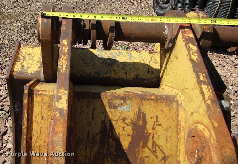 image for item GC9970 Excavator grapple