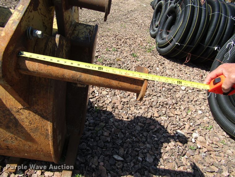 image for item GC9970 Excavator grapple