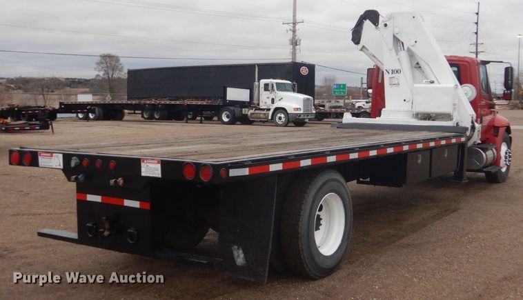 image for item HE9549 2007 International 4300  crane truck