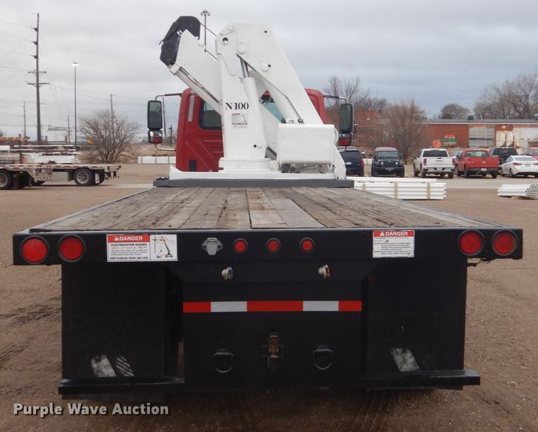 image for item HE9549 2007 International 4300  crane truck