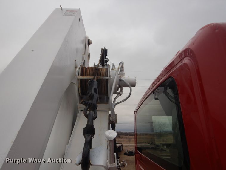 image for item HE9549 2007 International 4300  crane truck