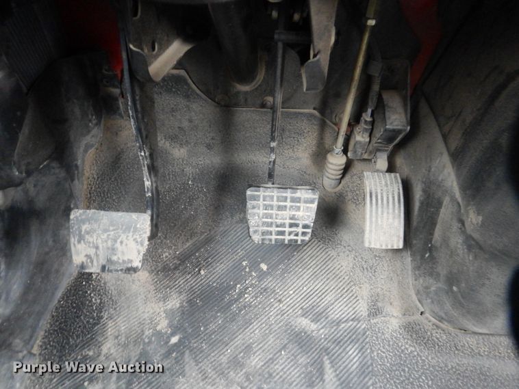 image for item HE9549 2007 International 4300  crane truck