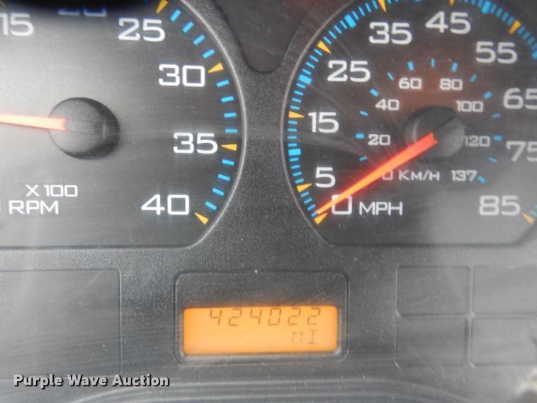 image for item HE9549 2007 International 4300  crane truck