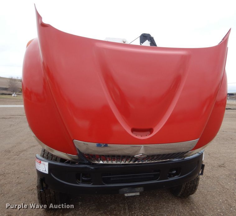 image for item HE9549 2007 International 4300  crane truck