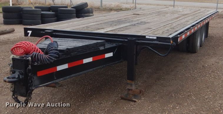 image for item HE9552 2001 D&K  equipment trailer