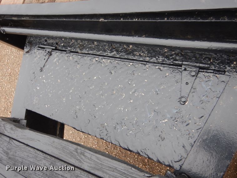 image for item HE9552 2001 D&K  equipment trailer