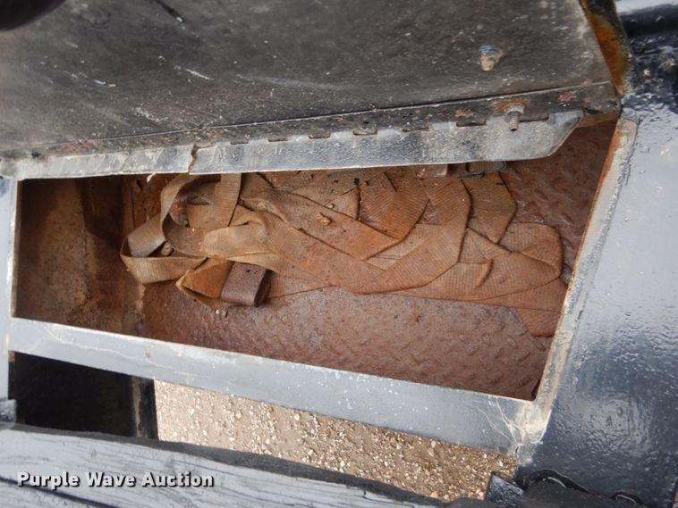 image for item HE9552 2001 D&K  equipment trailer