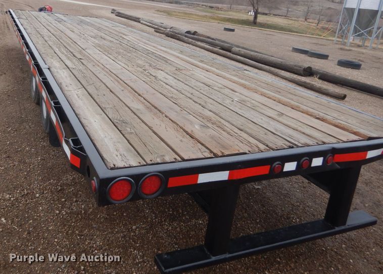 image for item HE9552 2001 D&K  equipment trailer