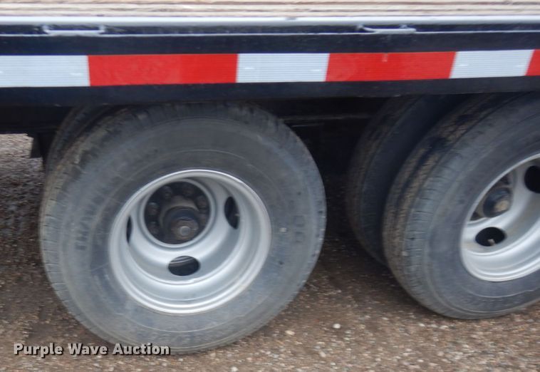 image for item HE9552 2001 D&K  equipment trailer
