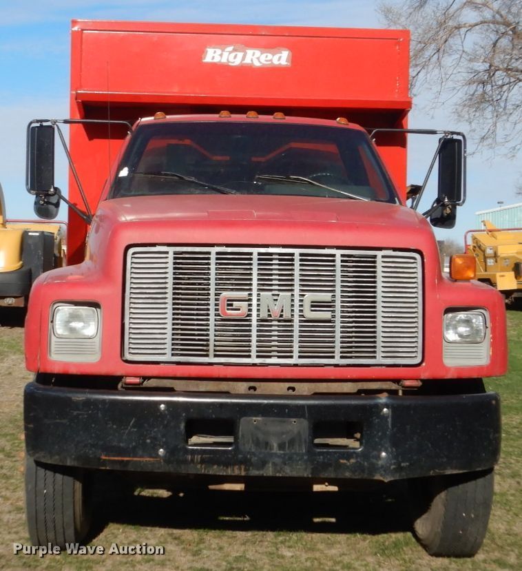 image for item HE9636 1995 GMC TopKick  chipper truck
