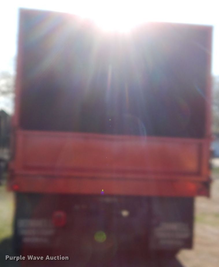 image for item HE9636 1995 GMC TopKick  chipper truck