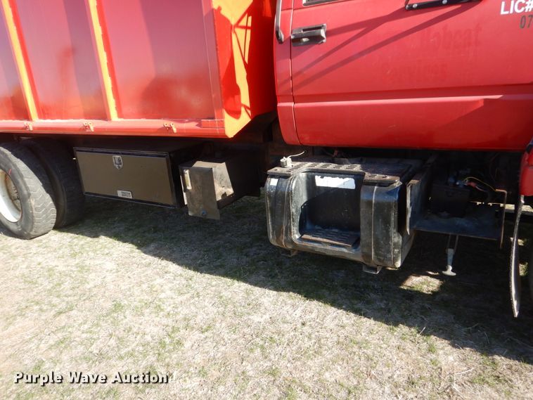 image for item HE9636 1995 GMC TopKick  chipper truck