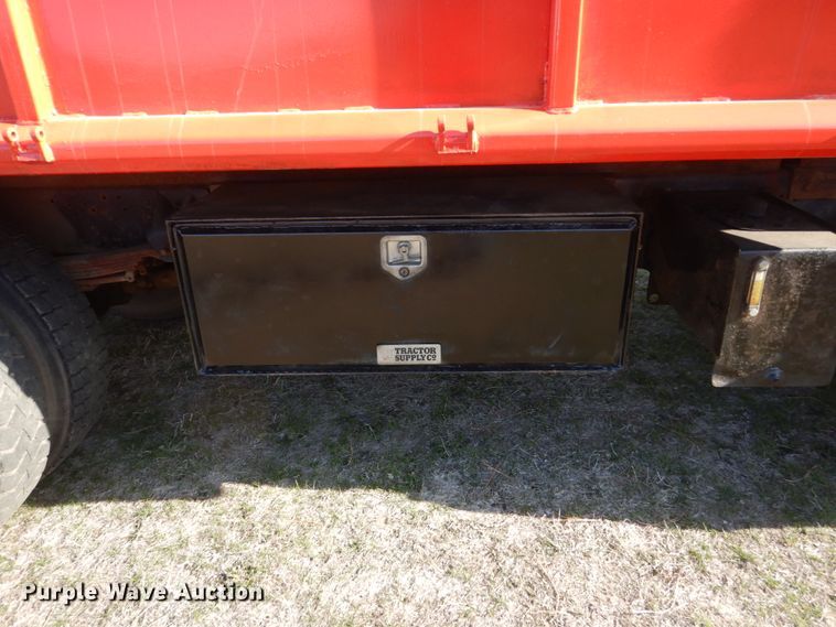 image for item HE9636 1995 GMC TopKick  chipper truck