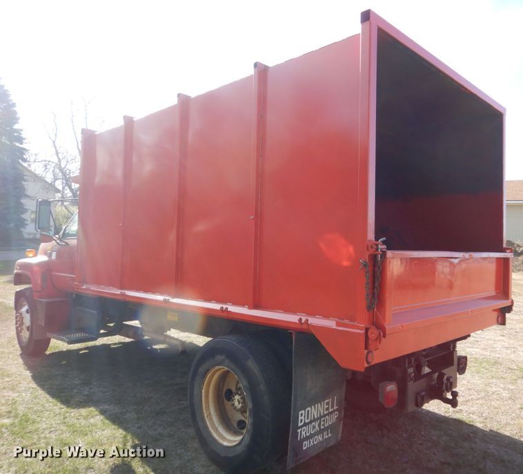 image for item HE9636 1995 GMC TopKick  chipper truck