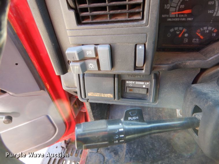 image for item HE9636 1995 GMC TopKick  chipper truck