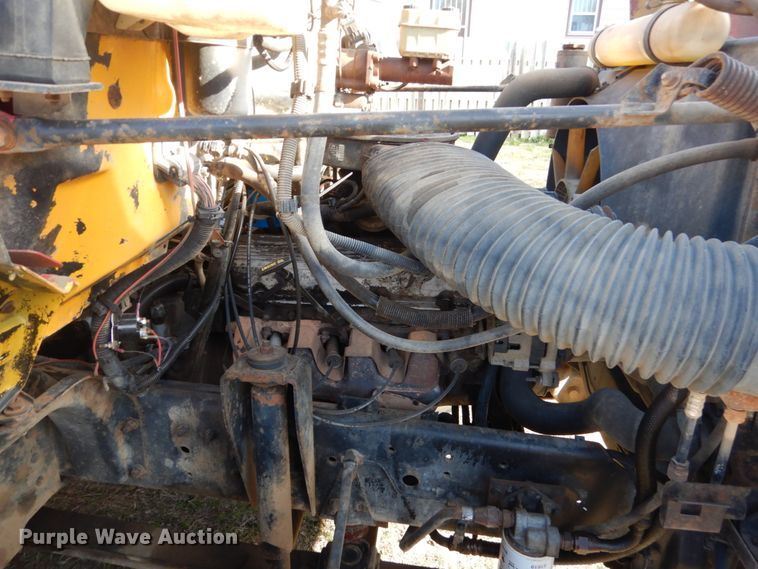 image for item HE9636 1995 GMC TopKick  chipper truck