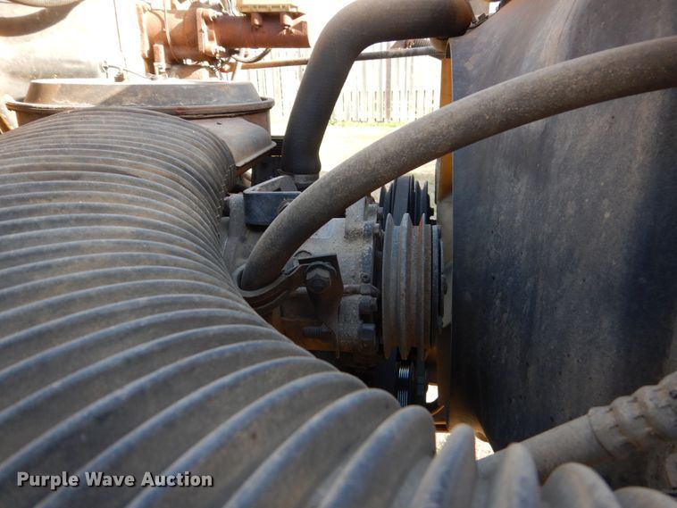 image for item HE9636 1995 GMC TopKick  chipper truck