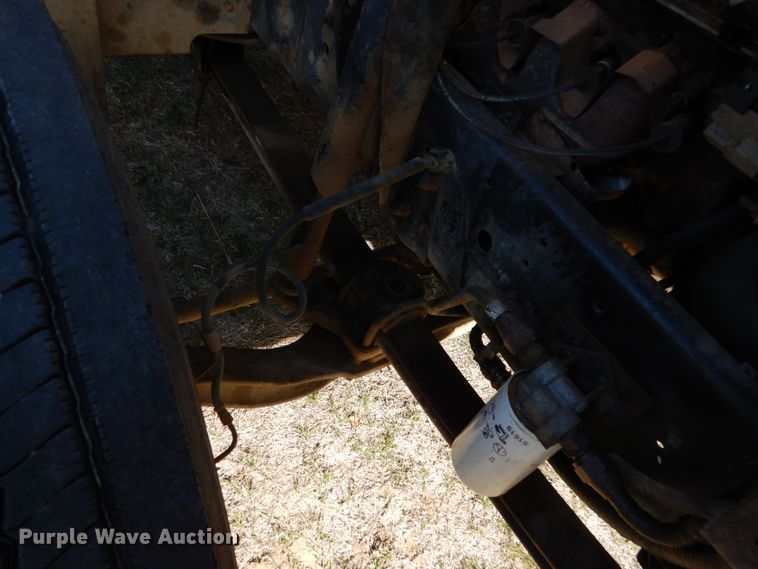 image for item HE9636 1995 GMC TopKick  chipper truck