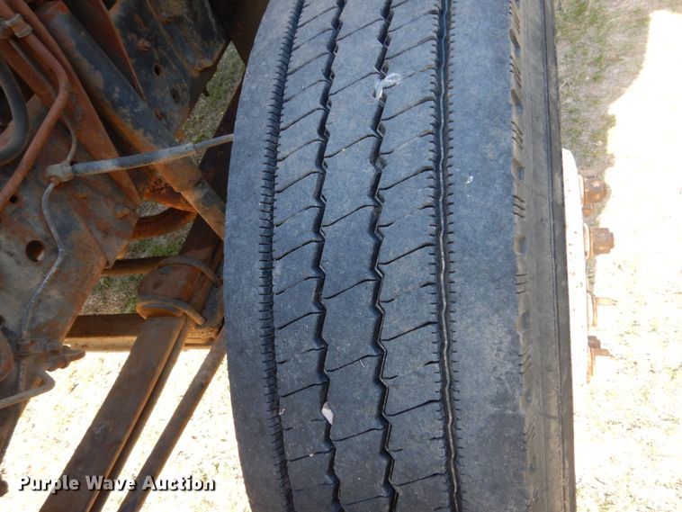 image for item HE9636 1995 GMC TopKick  chipper truck