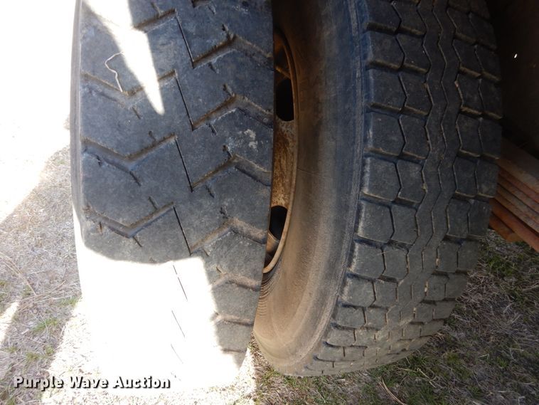 image for item HE9636 1995 GMC TopKick  chipper truck