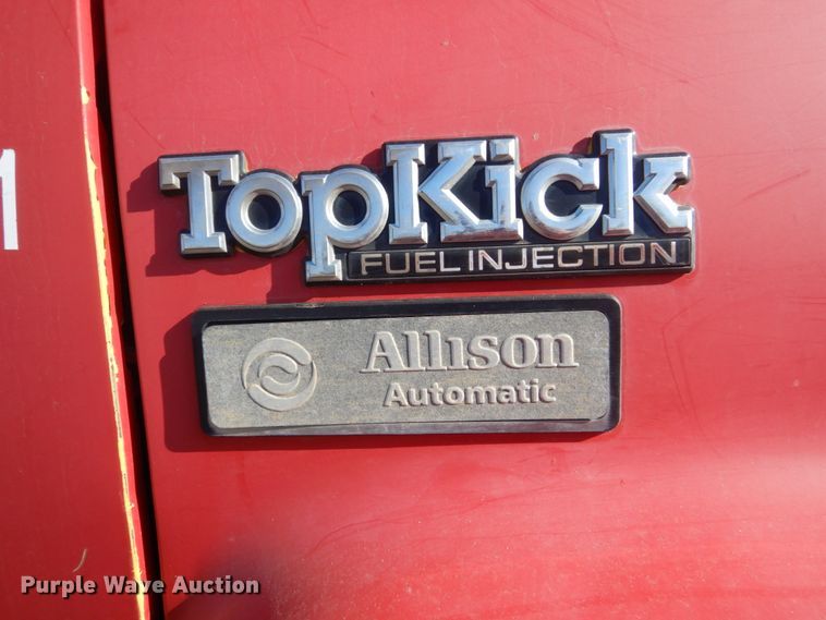 image for item HE9636 1995 GMC TopKick  chipper truck