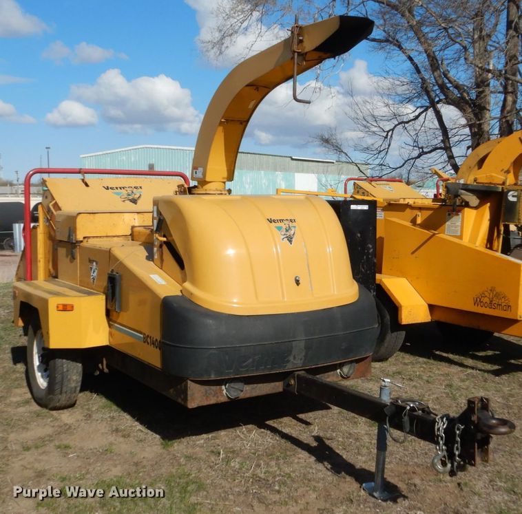 image for item HE9637 Vermeer BC1400  wood chipper