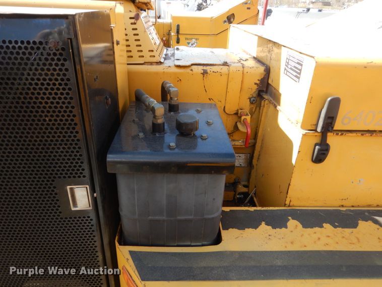 image for item HE9637 Vermeer BC1400  wood chipper