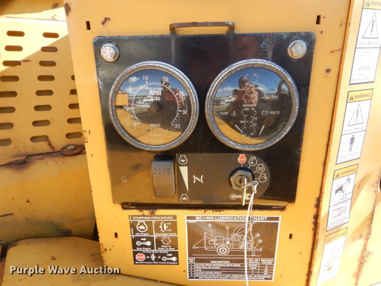 image for item HE9637 Vermeer BC1400  wood chipper