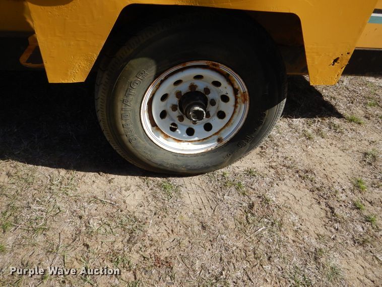 image for item HE9637 Vermeer BC1400  wood chipper