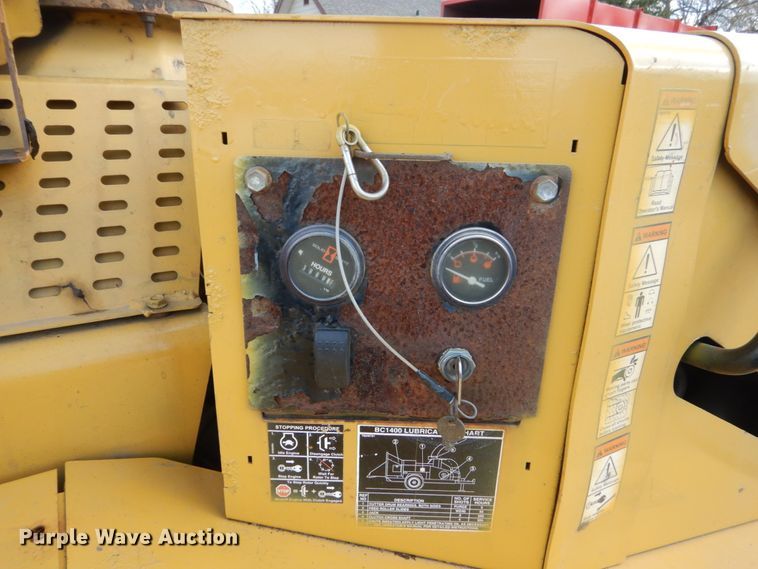 image for item HE9641 Vermeer BC1400XL  wood chipper