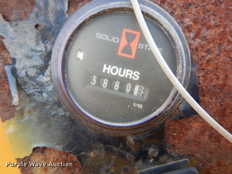 image for item HE9641 Vermeer BC1400XL  wood chipper