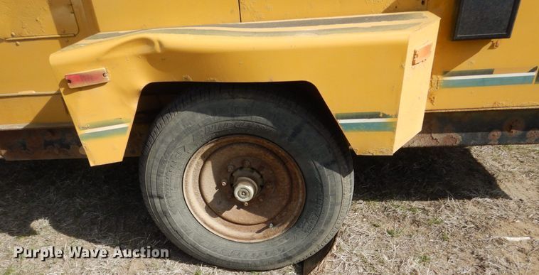 image for item HE9641 Vermeer BC1400XL  wood chipper