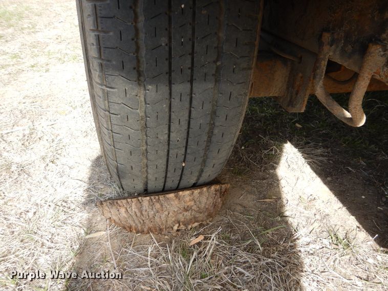 image for item HE9641 Vermeer BC1400XL  wood chipper